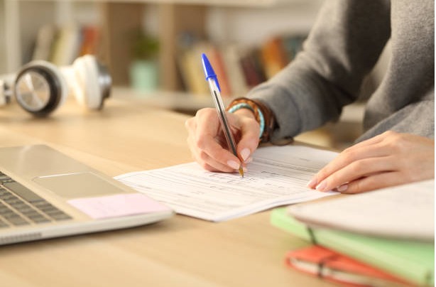 Students receiving insurance scholarships to pursue risk-free education